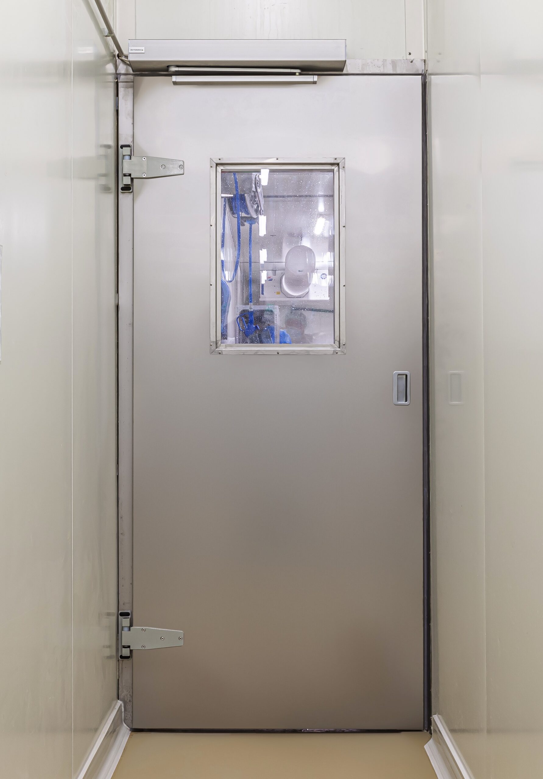 Kétszárnyú hűtőajtó