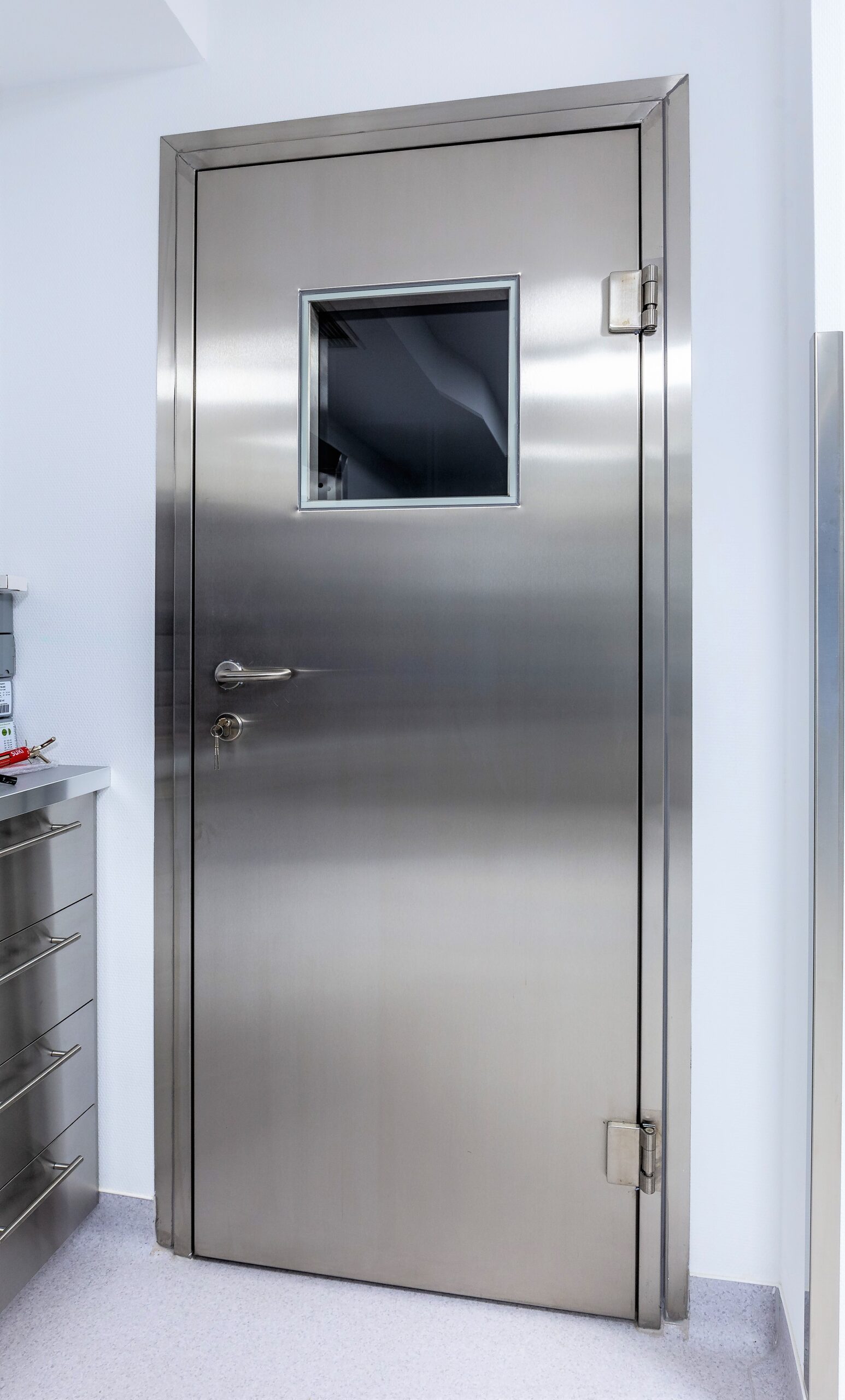 Inox hűtőházi nyílóajtó